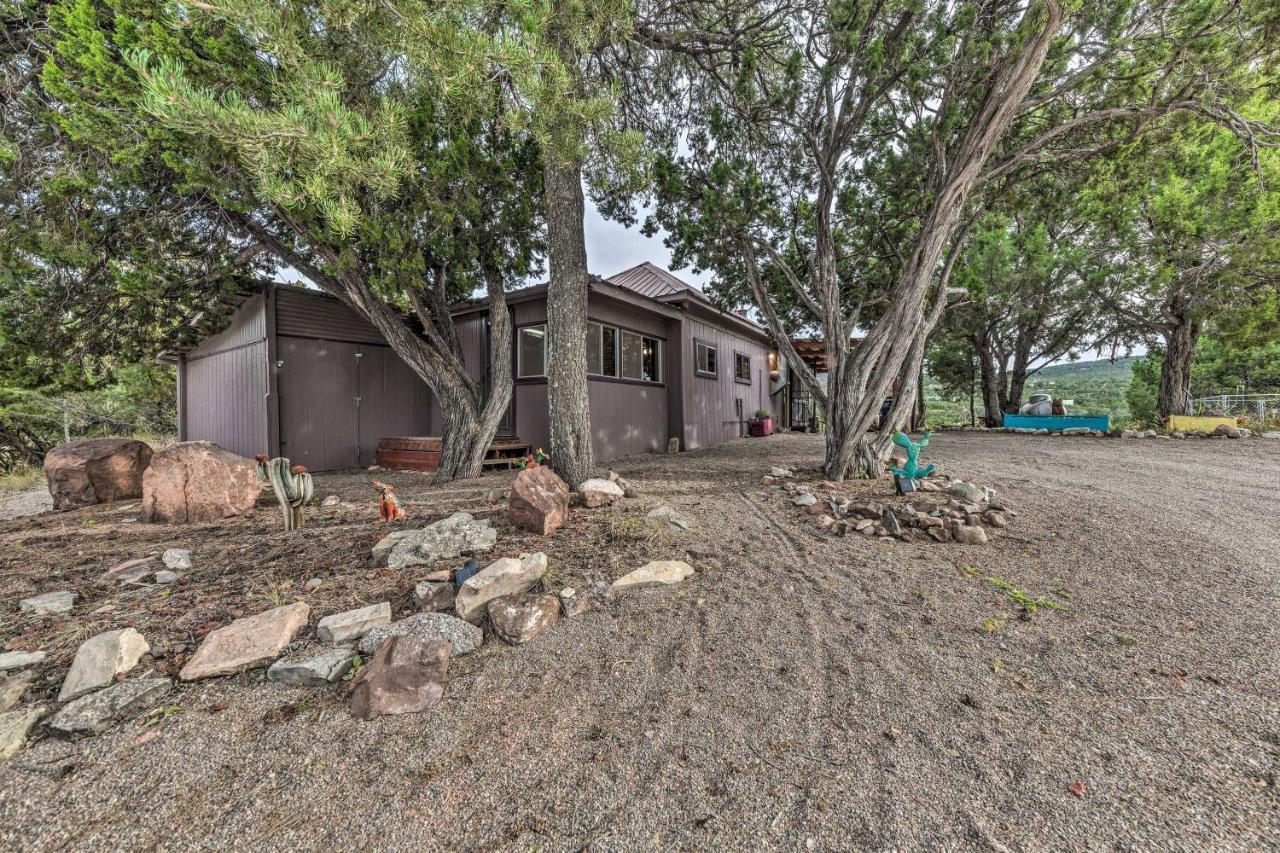 Cozy High Rolls Cottage Near Hiking Trails! Cloudcroft Exterior photo